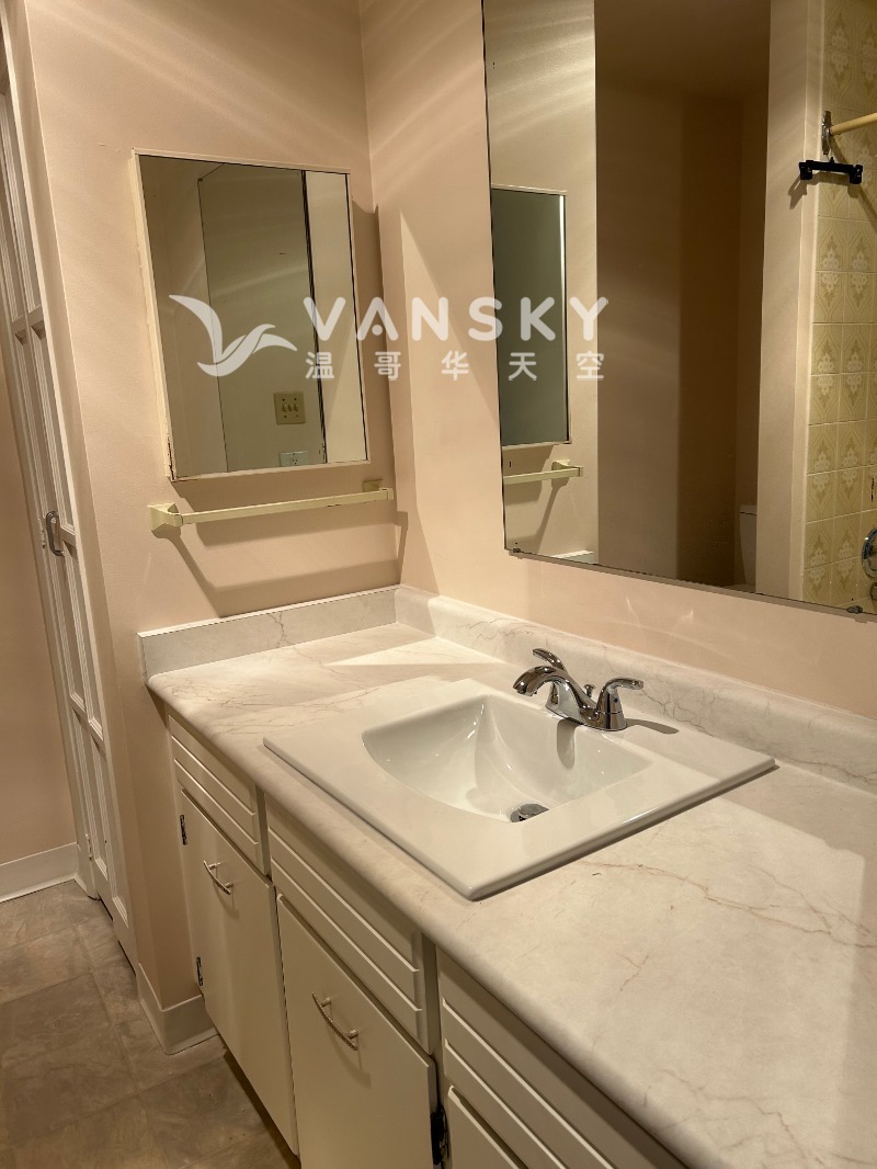 250411214157_6631 bathroom.jpg